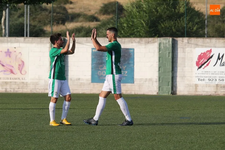 Foto 9 - El CD Guijuelo deja buen sabor de boca en su primera prueba ante el Atco. Tordesillas (5-1)