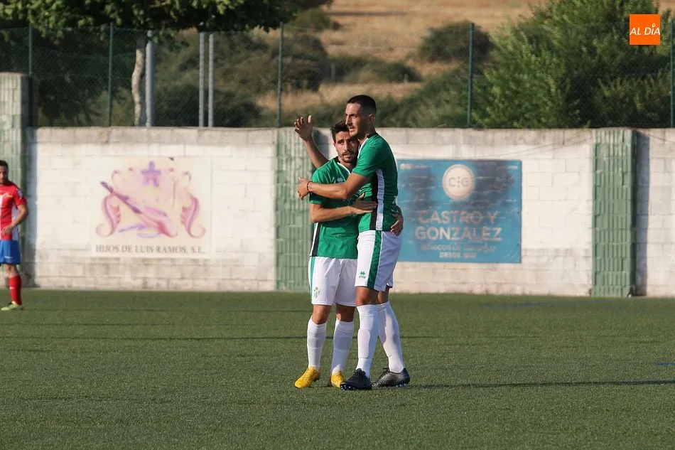 Foto 8 - El CD Guijuelo deja buen sabor de boca en su primera prueba ante el Atco. Tordesillas (5-1)