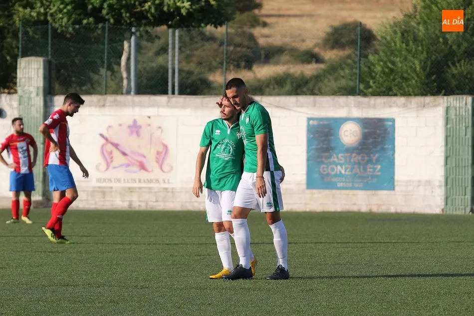 Foto 7 - El CD Guijuelo deja buen sabor de boca en su primera prueba ante el Atco. Tordesillas (5-1)