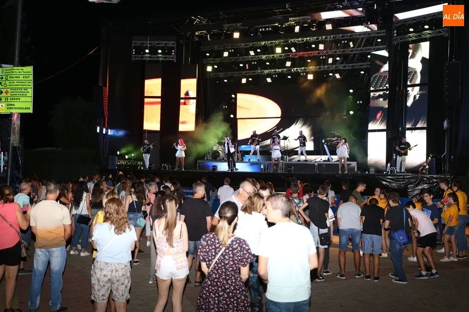 Foto 3 - Santa Marta sigue con sus fiestas de la mano de la orquesta&nbsp;&lsquo;La Resistencia&rsquo;