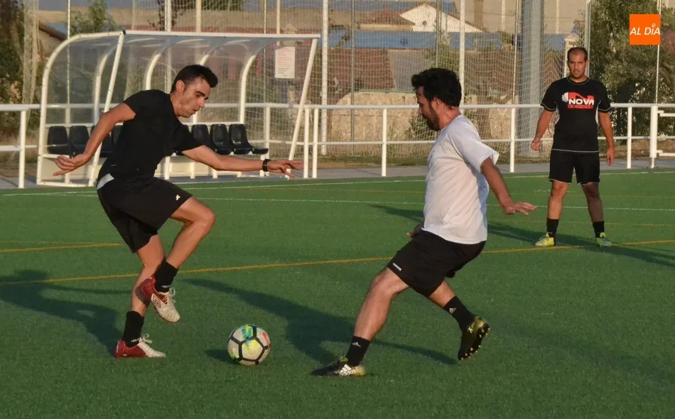 Nova Express se impone en el duelo de veteranos del Torneo de F7 a Inter Mitentes  