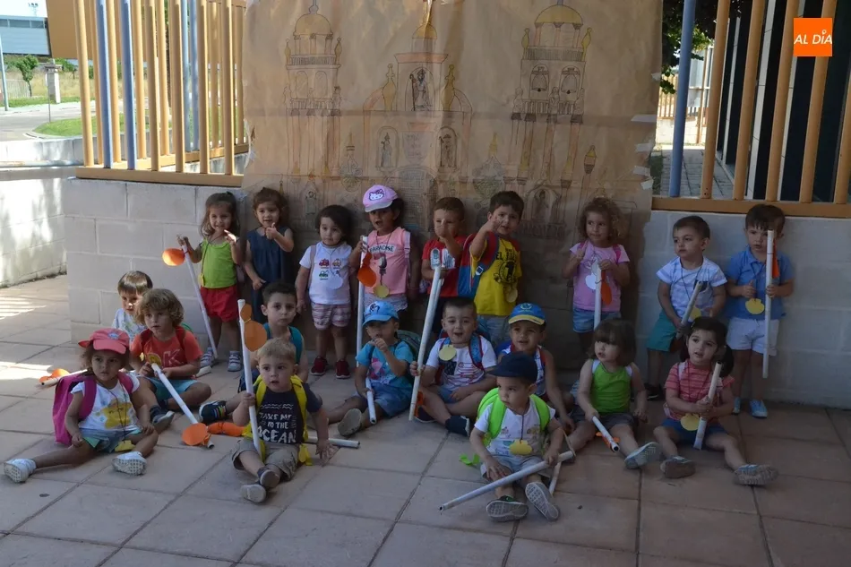 Foto 6 - Los alumnos de la Escuela Infantil peregrinan un a&ntilde;o m&aacute;s a Santiago de Compostela  