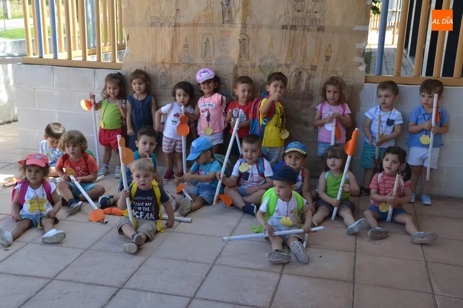 Foto 5 - Los alumnos de la Escuela Infantil peregrinan un a&ntilde;o m&aacute;s a Santiago de Compostela  