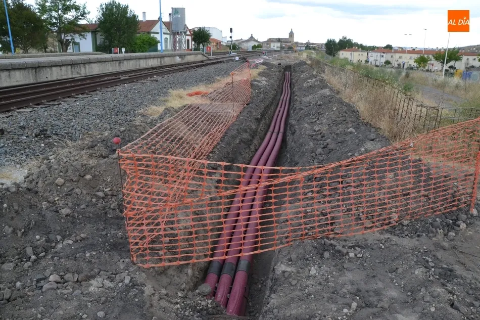 Trabajos para la electrificación de la vía férrea en la Estación de Ciudad Rodrigo