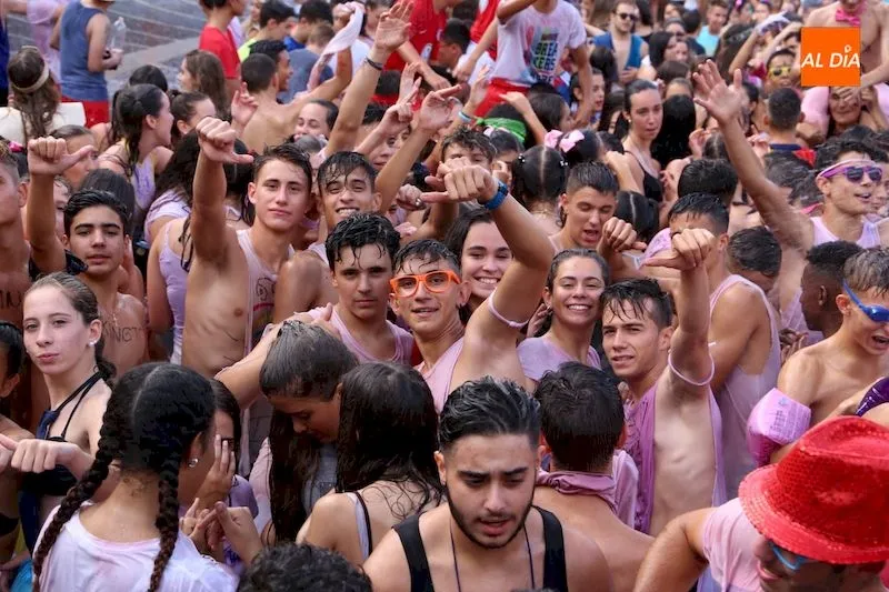 Foto 5 - El desfile de pe&ntilde;as llena de colorido Santa Marta