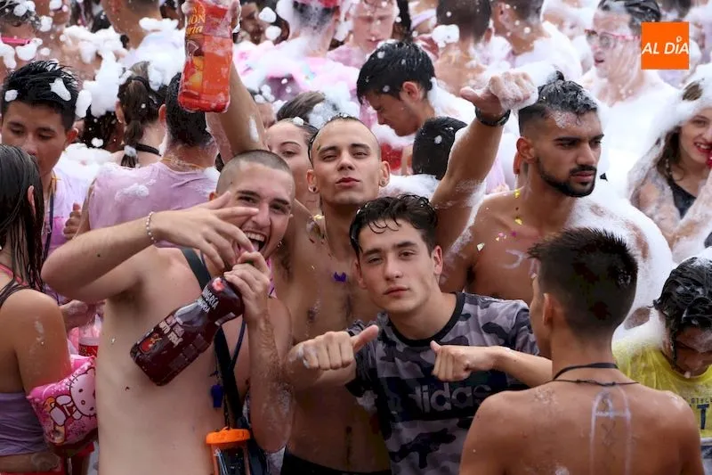 Foto 7 - Santa Marta de Tormes &lsquo;inaugura&rsquo; sus fiestas con un multitudinario chupinazo