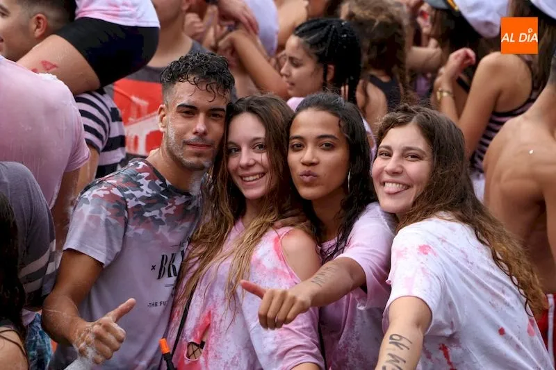 Foto 4 - Santa Marta de Tormes &lsquo;inaugura&rsquo; sus fiestas con un multitudinario chupinazo