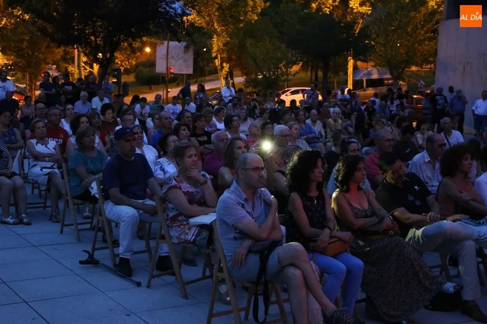 Foto 2 - El programa &lsquo;Verano se escribe con Blues&rsquo; acerca la m&uacute;sica de Greg Izor & The Box Kickers a...