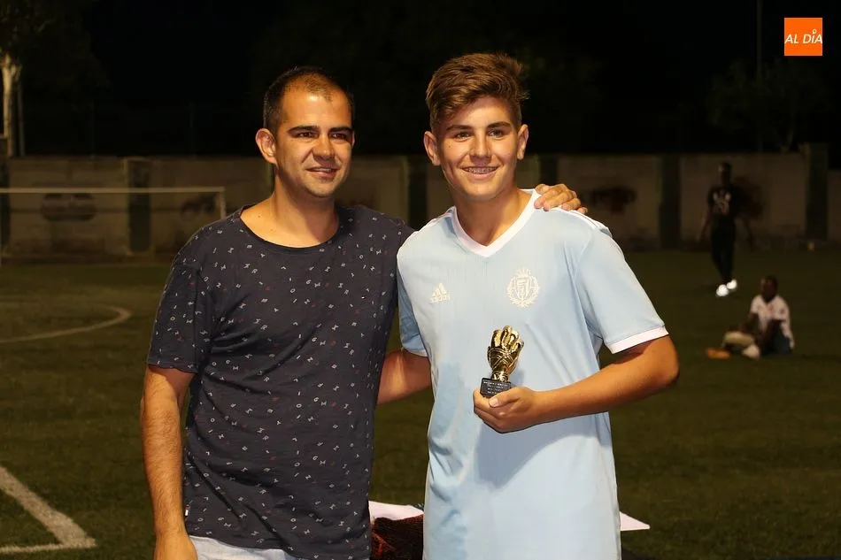 Foto 7 - Restaurante Riviera se impone en el torneo de verano de f&uacute;tbol 7