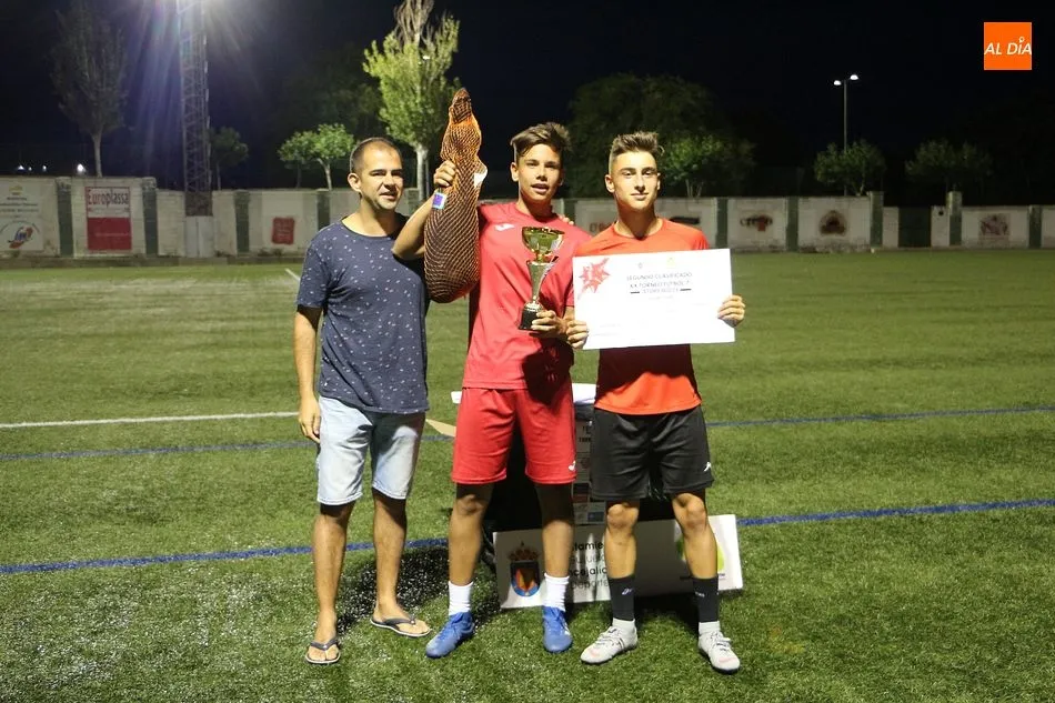 Foto 3 - Restaurante Riviera se impone en el torneo de verano de f&uacute;tbol 7
