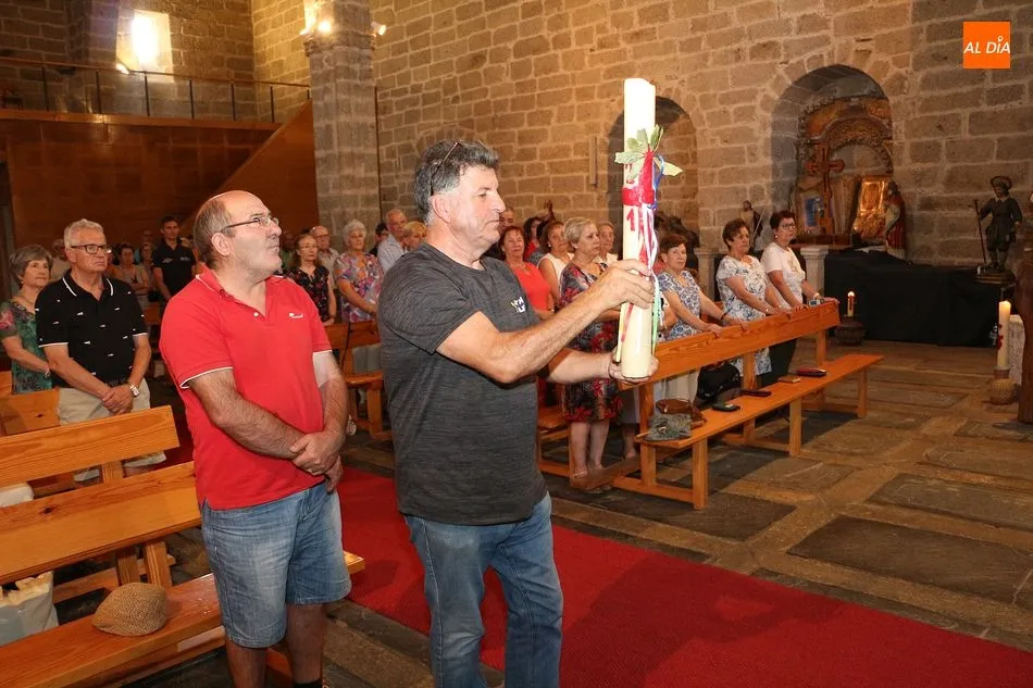 Foto 11 - Fuenterroble rinde homenaje a Santiago Apostol y a los peregrinos