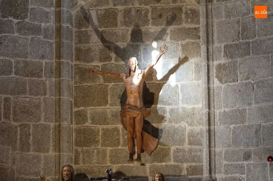 Foto 10 - Fuenterroble rinde homenaje a Santiago Apostol y a los peregrinos