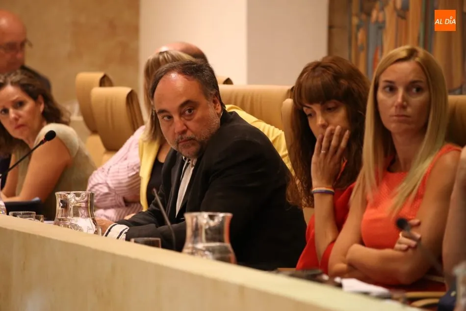 Foto 10 - El Ayuntamiento aprueba por mayor&iacute;a impulsar la construcci&oacute;n del Puerto Seco y el desarollo de...