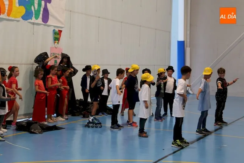Foto 3 - Los m&aacute;s peque&ntilde;os demuestran sus habilidades en el IV Festival Aldeatalent