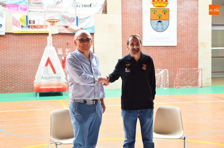 Foto 2 - Jes&uacute;s Guti&eacute;rrez, nuevo t&eacute;cnico del Aquimisa Carbajosa: &ldquo;Crecer no implica el ascenso&rdquo;