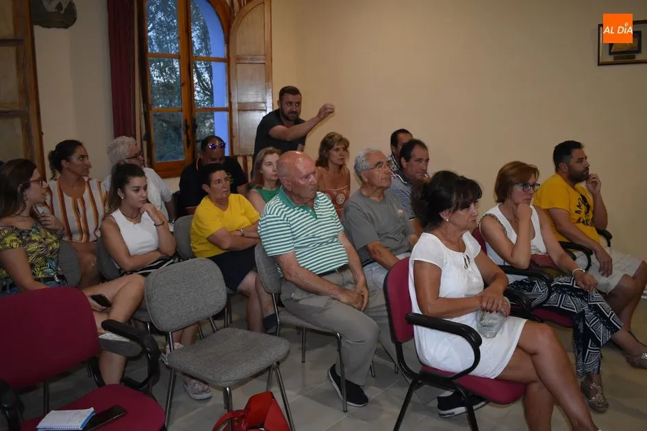 Los vecinos transmitieron sus quejas al Consistorio