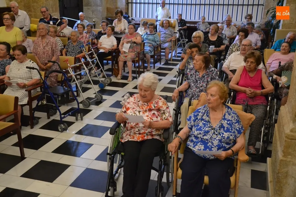 Foto 11 - La Residencia Obispo T&eacute;llez culmina sus actividades especiales por el D&iacute;a de los Abuelos  