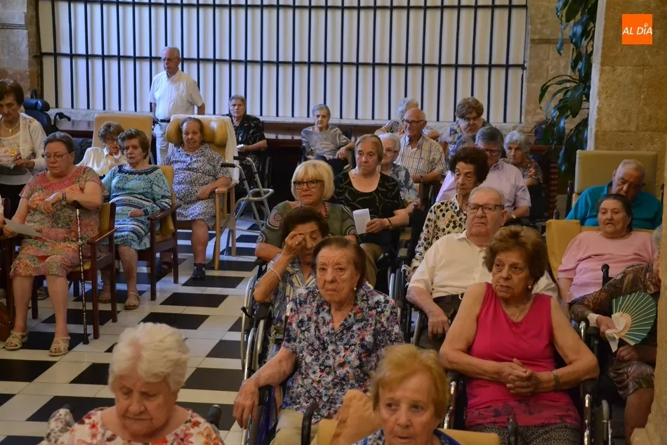 Foto 10 - La Residencia Obispo T&eacute;llez culmina sus actividades especiales por el D&iacute;a de los Abuelos  