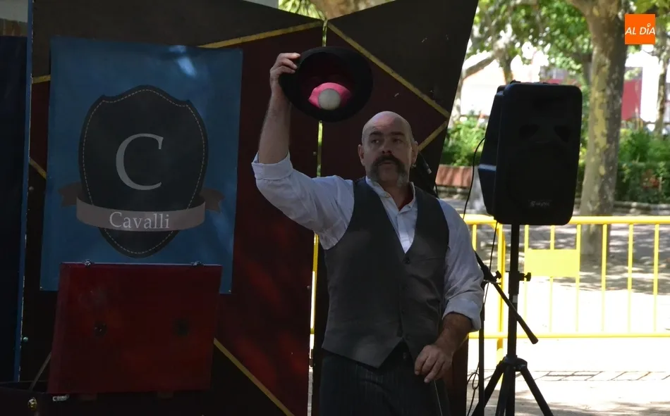 Foto 8 - The Freak Cabaret Circus abre los espect&aacute;culos teatrales de Una Glorieta Emocionante  
