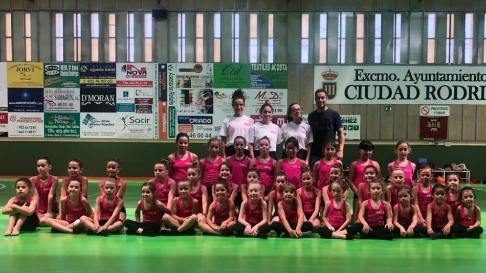 Foto 2 - Concluye con una &uacute;ltima exhibici&oacute;n el Campus de Gimnasia R&iacute;tmica  