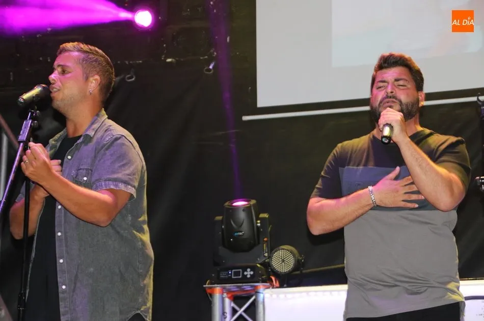 Foto 5 - Jos&eacute; Luis Lozano y Decai abren oficialmente las fiestas de Galinduste