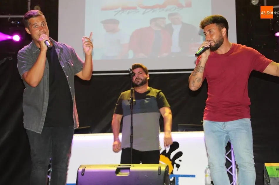 El grupo gaditano Decai durante su actuación en Galinduste