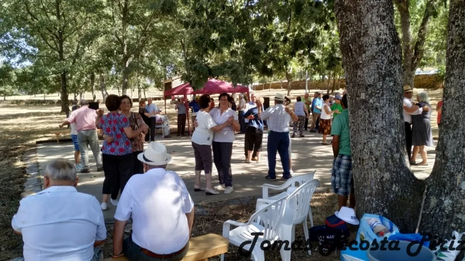 Foto 11 - Jubilados de todo El Rebollar disfrutan de una jornada de confraternizaci&oacute;n  