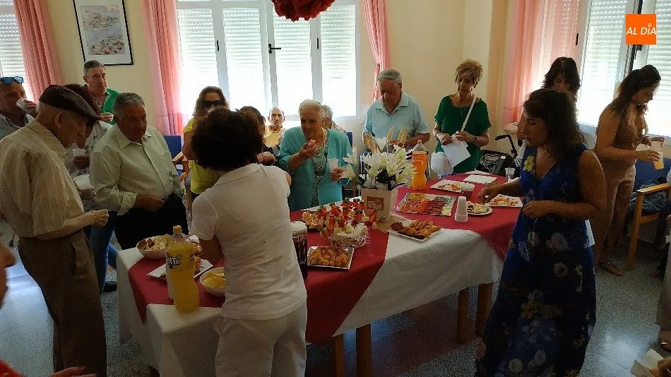 Foto 8 - Guijuelo celebra el d&iacute;a del Abuelo