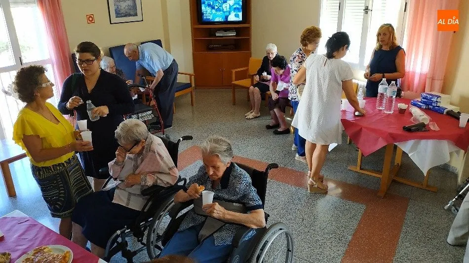 Foto 5 - Guijuelo celebra el d&iacute;a del Abuelo