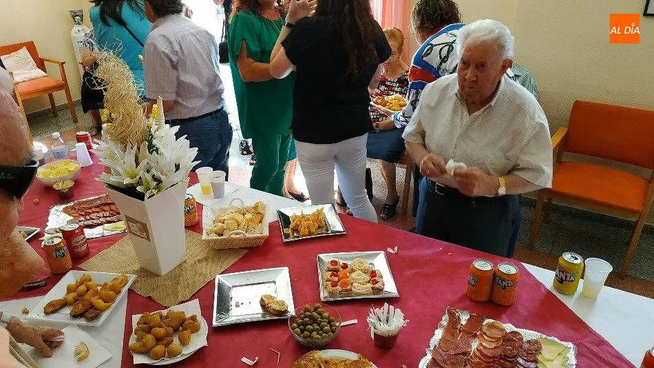 Foto 4 - Guijuelo celebra el d&iacute;a del Abuelo