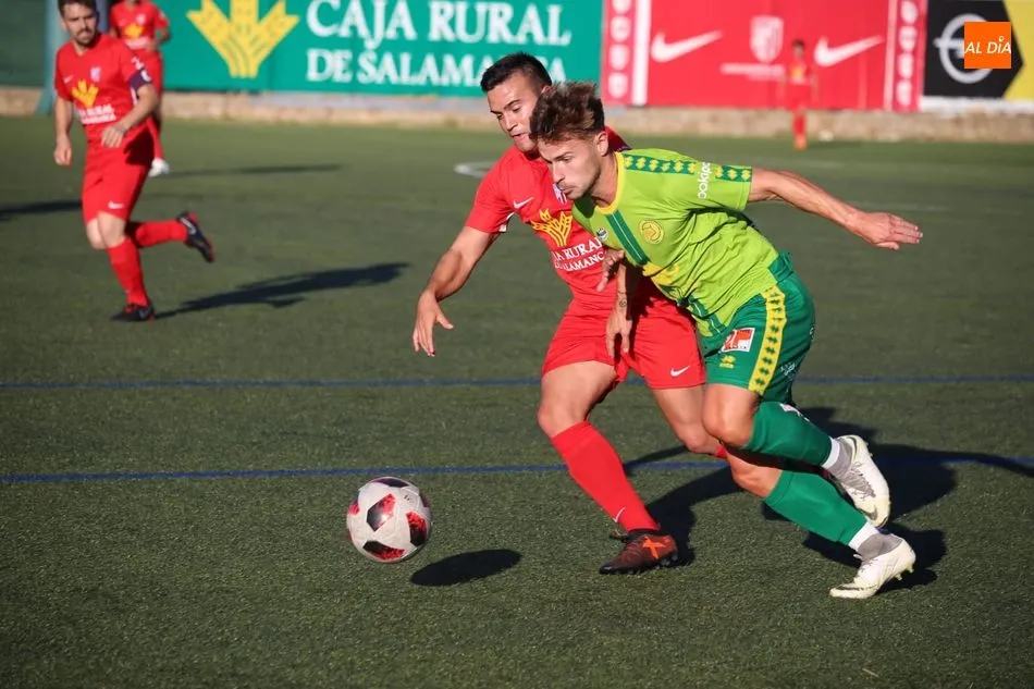 Foto 5 - El Santa Marta y Unionistas firman las tablas y cogen ritmo en el San Casto (1-1)