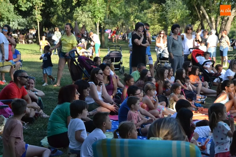 Foto 6 - Los ni&ntilde;os del Pic&oacute;n &lsquo;meriendan&rsquo; con Gloria  