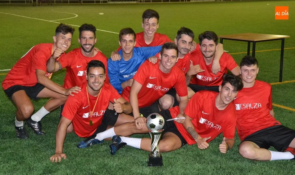 Foto 7 - El &aacute;lbum de los campeones de las 10 ediciones del Torneo de Verano  