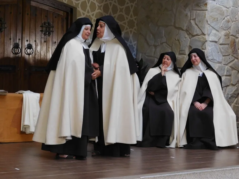 Foto 7 - El grupo teatral &lsquo;Lazarillo de Tormes&rsquo; lleva la vida de Santa Teresa a Herv&aacute;s