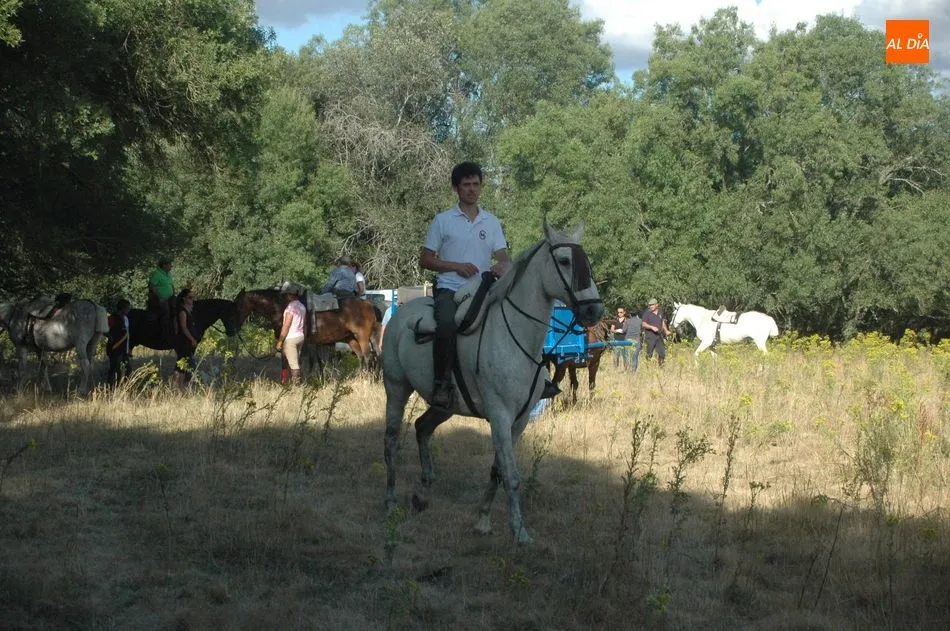 Foto 11 - Los vecinos de Valderrodrigo celebran el 115&ordm; aniversario de la fiesta del Torito Perdig&oacute;n  