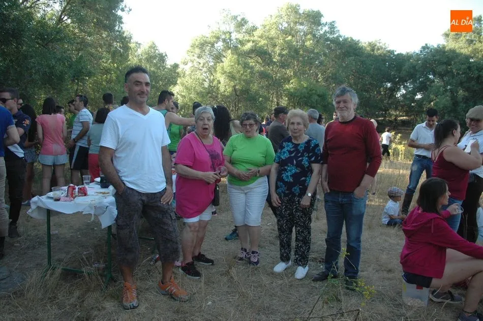 Foto 3 - Los vecinos de Valderrodrigo celebran el 115&ordm; aniversario de la fiesta del Torito Perdig&oacute;n  