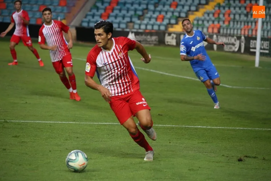 Foto 8 - El Sporting y el Getafe, tablas en el Helm&aacute;ntico (1-1)