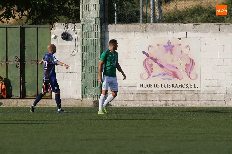 Foto 11 - El CD Guijuelo se reparte el Memorial Agust&iacute;n Villar con el Zamora (1-1)
