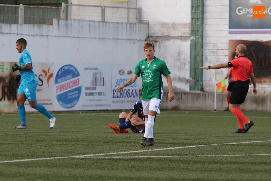 Foto 2 - El CD Guijuelo se reparte el Memorial Agust&iacute;n Villar con el Zamora (1-1)