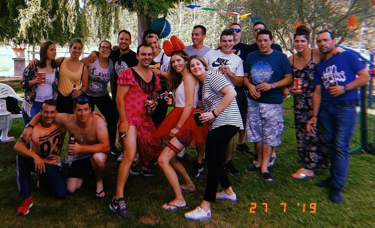 Francisco y Lara celebran de forma conjunta su despedida de solteros  