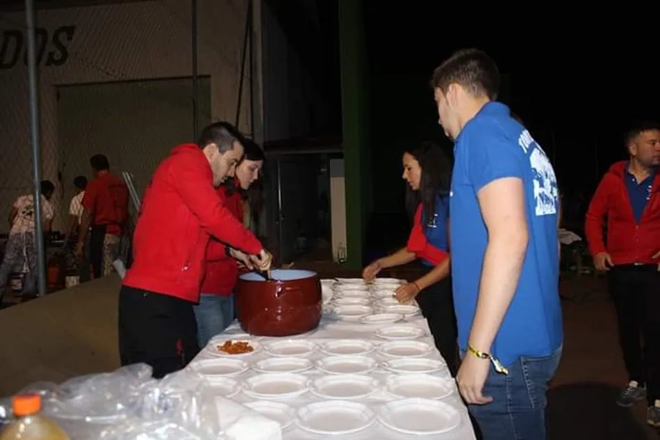 Foto 11 - Una excelente cena pone el broche a los actos del Torito Perdig&oacute;n en Valderrodrigo  