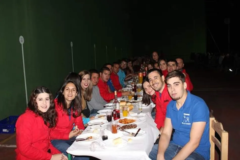 Foto 10 - Una excelente cena pone el broche a los actos del Torito Perdig&oacute;n en Valderrodrigo  