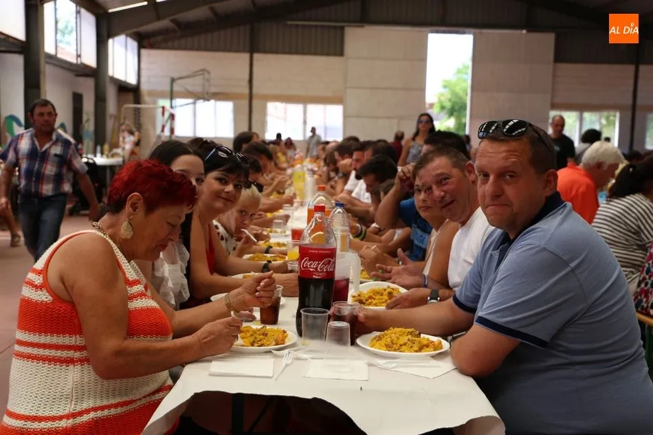 Foto 5 - Santiz disfruta de su tradicional paellada de fiestas