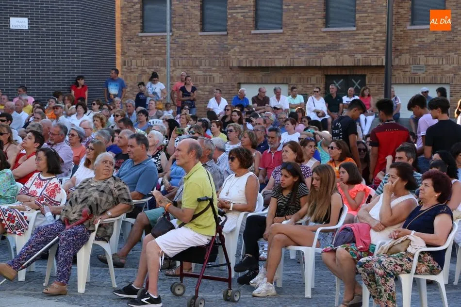 Foto 3 - Santa Marta disfruta de su parrillada y un espect&aacute;culo de sevillanas&nbsp;
