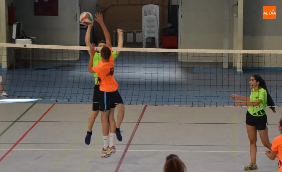 Foto 10 - Replay se lleva el Torneo de Voley Mixto 3x3 en el &lsquo;punto de oro&rsquo;  