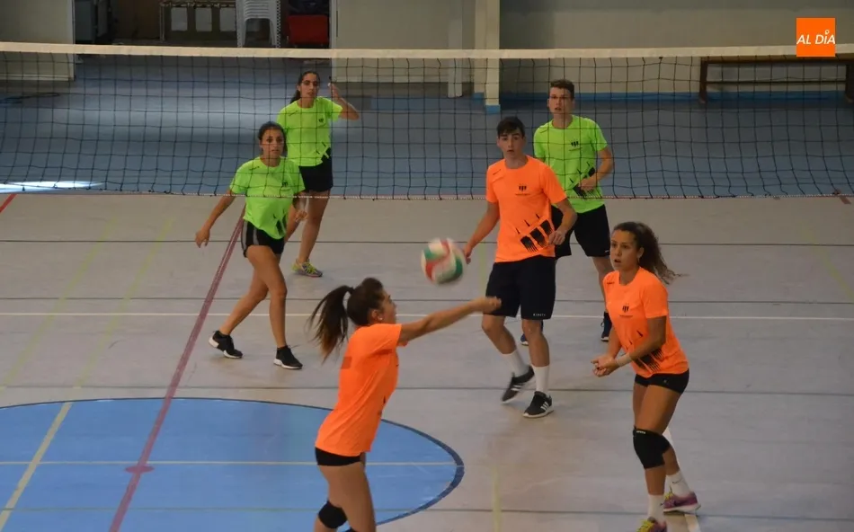 Foto 7 - Replay se lleva el Torneo de Voley Mixto 3x3 en el &lsquo;punto de oro&rsquo;  