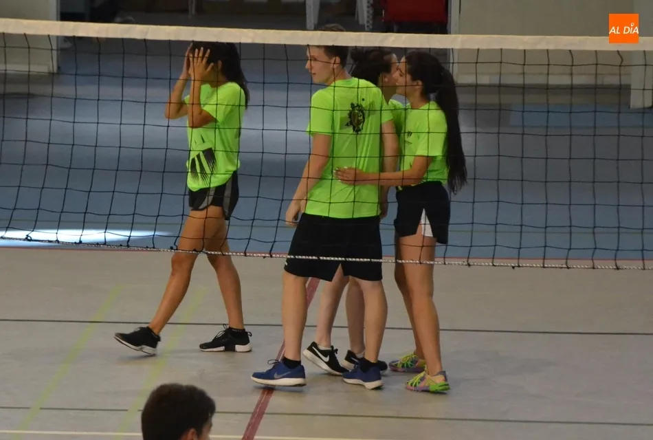 Foto 2 - Replay se lleva el Torneo de Voley Mixto 3x3 en el &lsquo;punto de oro&rsquo;  