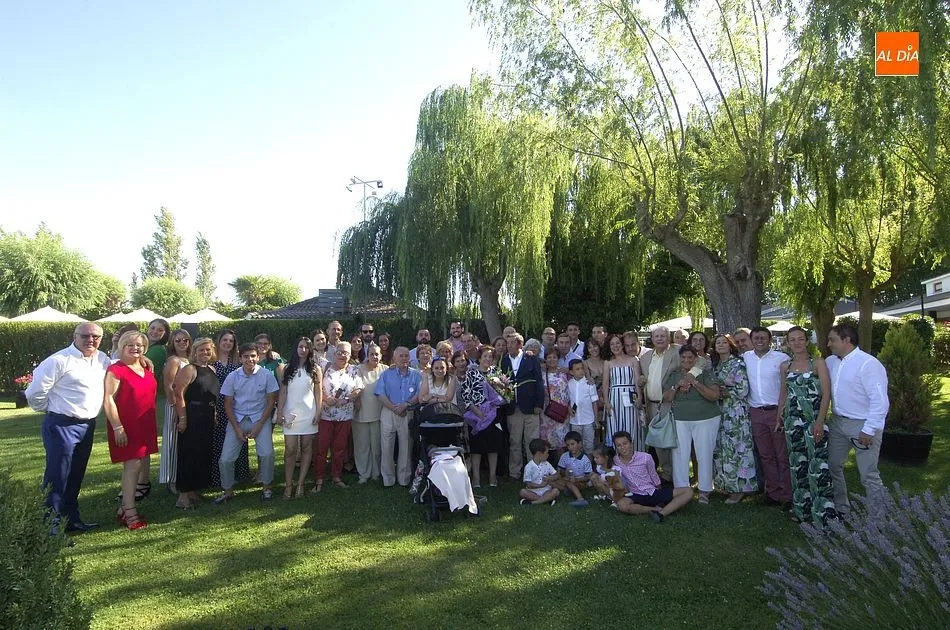 Foto 7 - Luis Torres y &Aacute;ngela Cuadrado festejan sus Bodas de Oro  