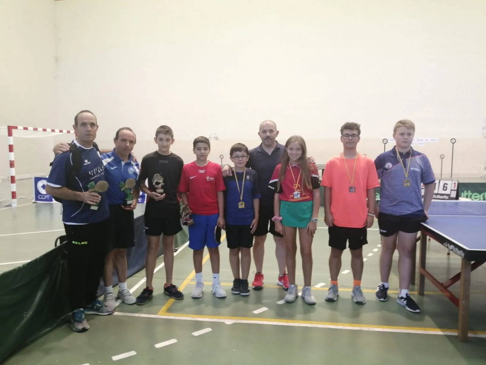 Foto 5 - El XI Torneo de Tenis de Mesa se consolida con m&aacute;s de medio centenar de participantes
