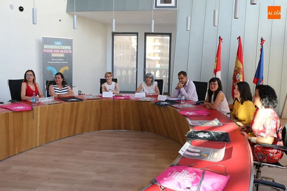 Foto 8 - "Una decisi&oacute;n a tiempo, puede ser un &eacute;xito ma&ntilde;ana", campa&ntilde;a contra alcohol y drogas en Guijuelo